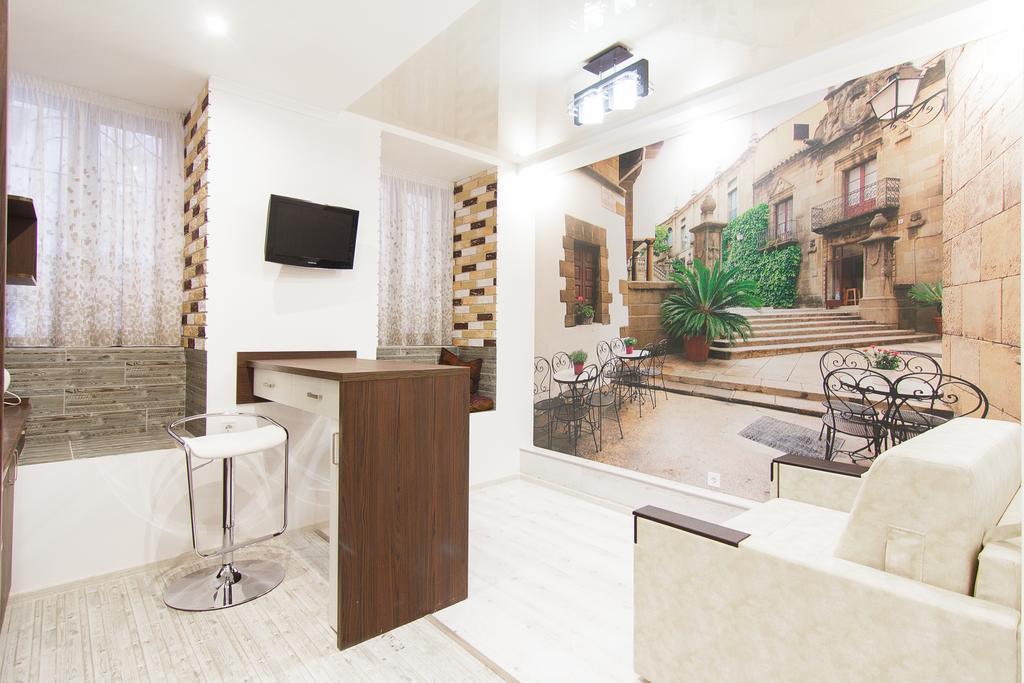 Club Suite Near Deribasovskaya オデッサ エクステリア 写真