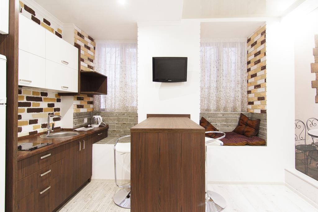 Club Suite Near Deribasovskaya オデッサ エクステリア 写真